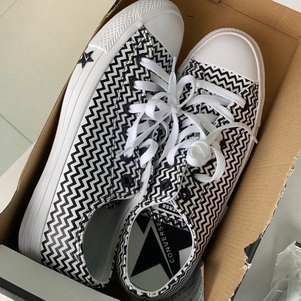 New! converse shoes